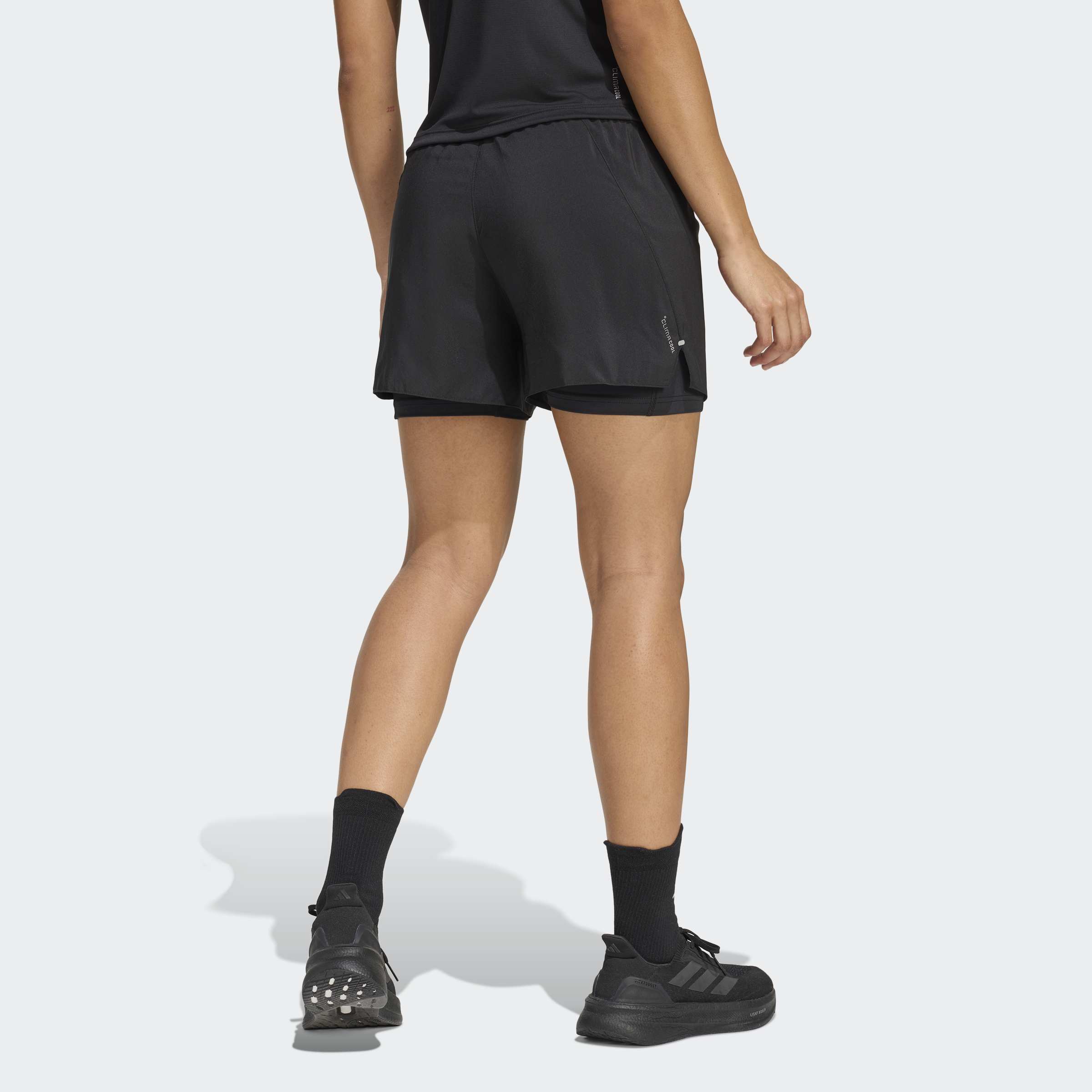 אדידס מכנסיים קצרים 2 ב-1 ADI365 RUNNING ESSENTIALS לנשים - Image 3
